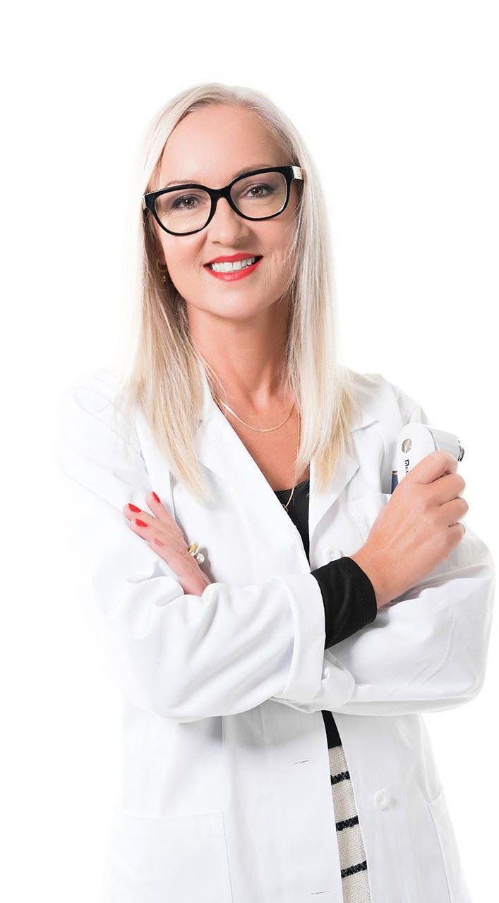 MUDr. Simona Houserová